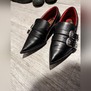 Von D Shoes "Bathory" Flats SZ 8 never worn only tried on!